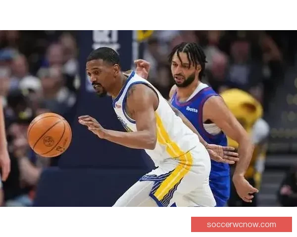 勇士掘金激烈冲突三人被吹技术犯规 小佩顿撞倒对手遭遇一级恶犯